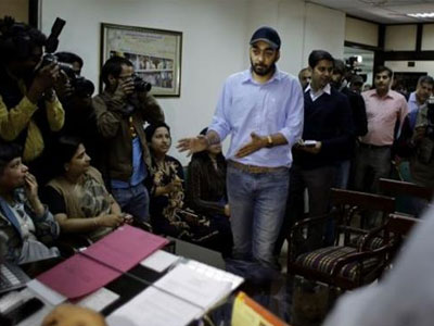 Ινδία: Βεβαρημένο ποινικό μητρώο είχε ο ταξιτζής που κατηγορείται ότι βίασε επιβάτη