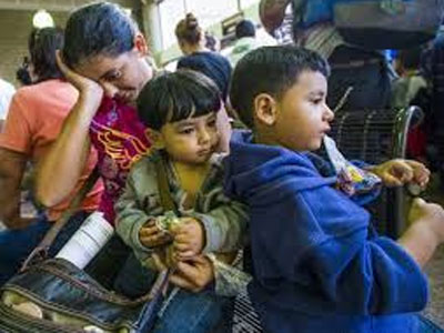 Η αυστραλιανή κυβέρνηση «απελευθερώνει» τα παιδιά μεταναστών