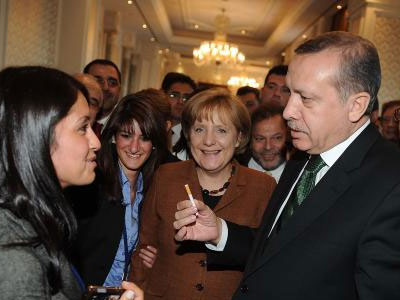 Τουρκία: Πρόστιμο σε καπνιστή με εντολή… Ερντογάν