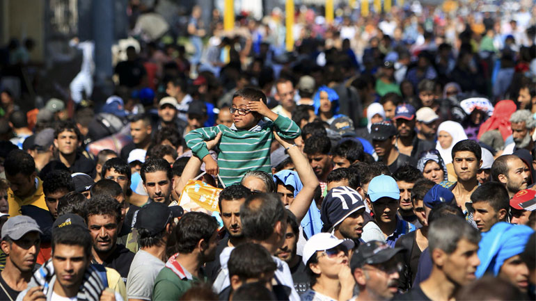 Το Βερολίνο εκφράζει ανησυχία για τις ταραχές μεταξύ προσφύγων