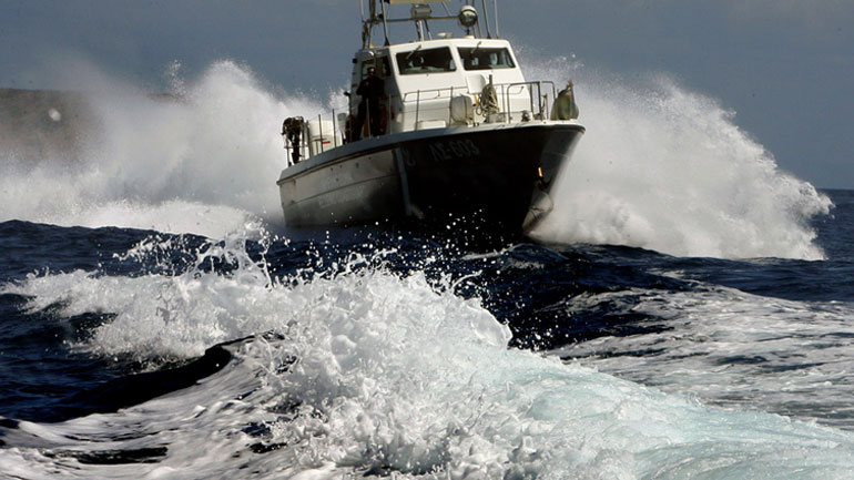 Τραγωδία στη Λέσβο με τρεις νεκρούς μετανάστες από ανατροπή σκάφους Τραγωδία στη Λέσβο με τρεις νεκρούς μετανάστες από ανατροπή σκάφους