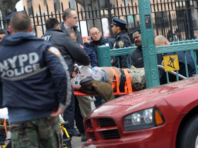 Νέα Υόρκη: Ενέδρα θανάτου σε δύο αστυνομικούς Νέα Υόρκη: Ενέδρα θανάτου σε δύο αστυνομικούς