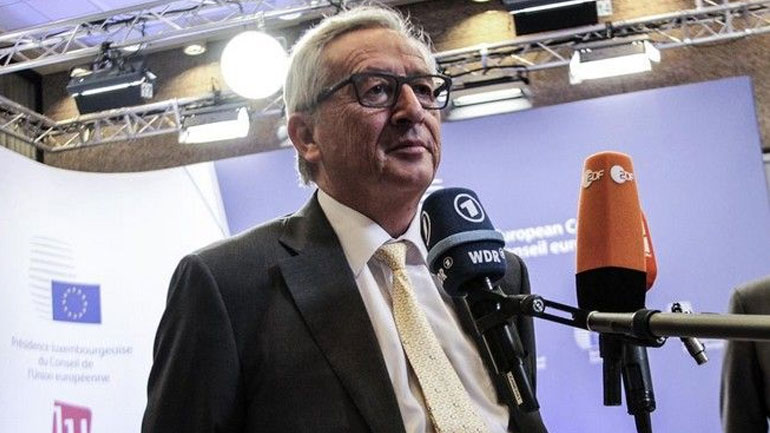 Γιούνκερ: Η Ελλάδα είναι και θα παραμείνει αμετάκλητα μέλος του ευρώ