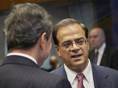 Ολοκληρώθηκε η συνάντηση με την τρόικα στο Παρίσι