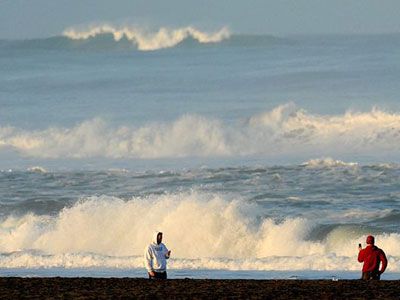 Μικρά κύματα ύψους ενός μέτρου περιμένουν στην Ιαπωνία