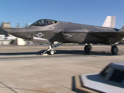 ΗΠΑ: Στο έδαφος λόγω βλάβης αεροσκάφη του Πολεμικού Ναυτικού