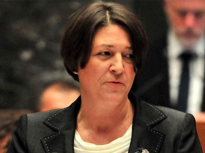 Ο Γιούνκερ προτείνει για Επίτροπο την υπουργό Ανάπτυξης της Σλοβενίας