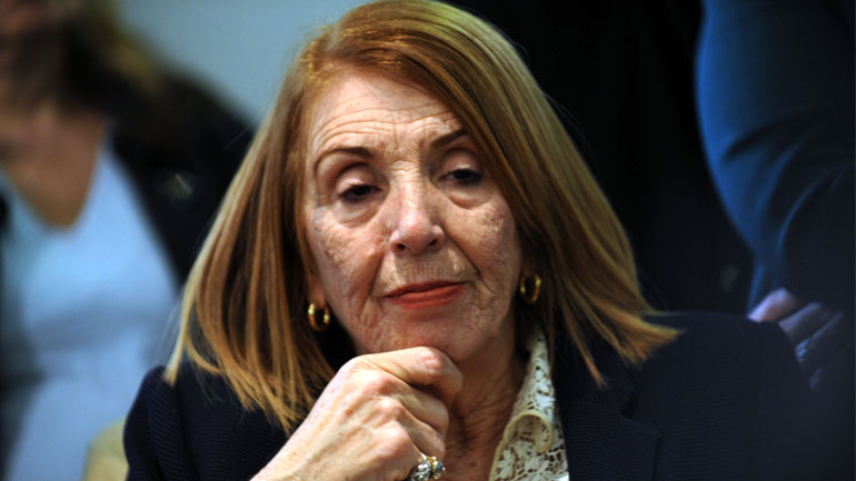 Χριστοδουλοπούλου: Ενθαρρυντικό βήμα η μετεγκατάσταση 16.000 προσφύγων από Ελλάδα