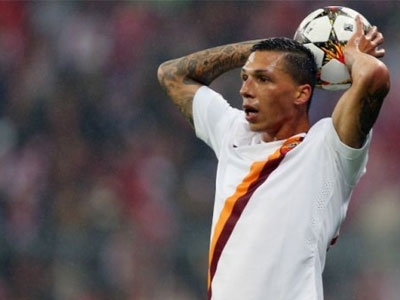 Εκτός με κάταγμα στα πλευρά ο Χολέμπας!