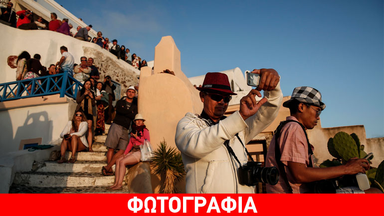 Bloomberg: Οι τουρίστες ψάχνουν χρηματοκιβώτια στα ελληνικά ξενοδοχεία για να προστατεύσουν τα χρήματά τους