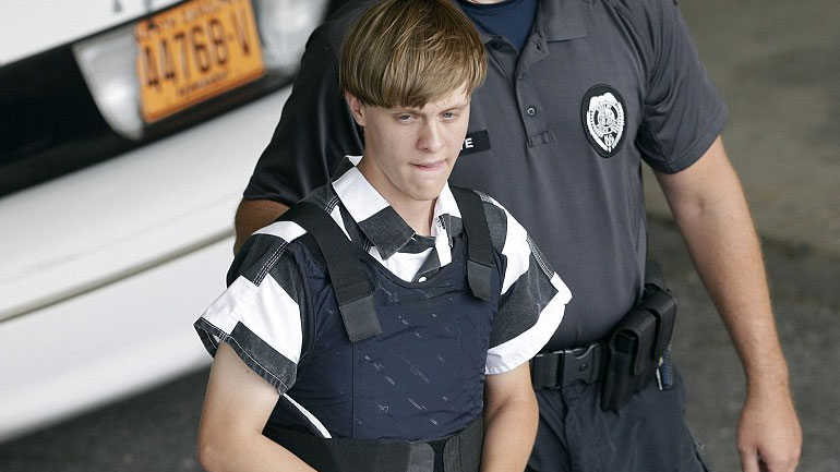 Βαρύ κατηγορητήριο κατά του 21χρονου για το μακελειό στην εκκλησία του Τσάρλεστον