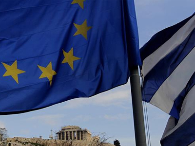 EE: «Το τρέχον πρόγραμμα της Ελλάδας θα μπορούσε να παραταθεί για 12 μήνες»