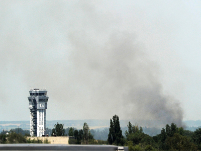 Μάχες με έξι στρατιωτικούς νεκρούς στο αεροδρόμιο του Ντονέτσκ