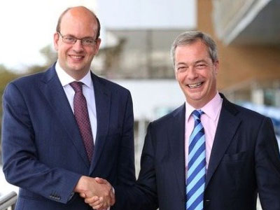 Ακόμη ένας βουλευτής εγκαταλείπει τον Κάμερον για το UKIP