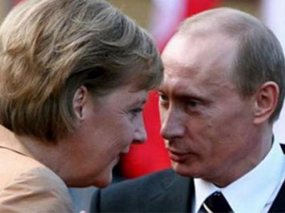 Συνομιλία Πούτιν-Μέρκελ για την ουκρανική κρίση