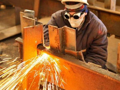 Βρετανία: Μικρή αύξηση της βιομηχανικής παραγωγής