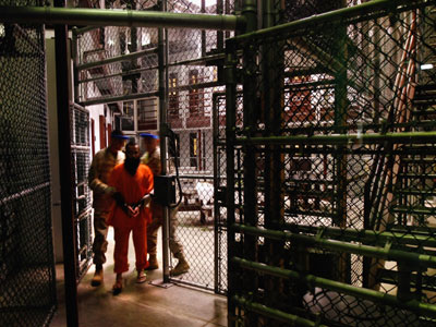 Η CIA ανέθετε σε ιδιωτική εταιρεία να κάνει τις κτηνώδεις ανακρίσεις