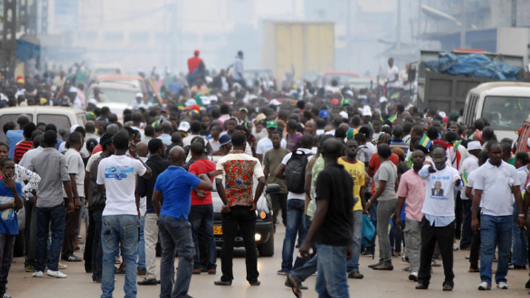 Γκαμπόν: Βίαια επεισόδια μετά το θάνατο του ηγέτη της αντιπολίτευσης