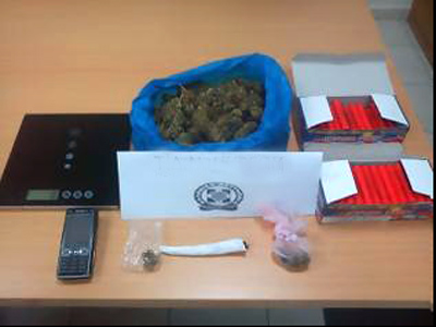 Καλαμάτα: Συνελήφθη για χασίς και κροτίδες