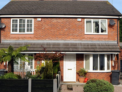 Ένας gay, δύο λεσβίες και μια γάτα με τρία πόδια