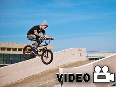 LA σε αργή κίνηση