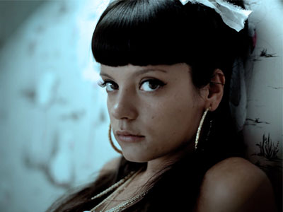 Η Lily Allen συμφιλιώθηκε με το σώμα της