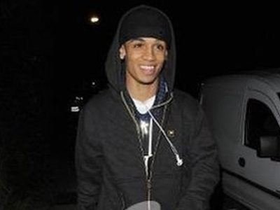 Ο σεξουαλικός βομβαρδισμός του Aston