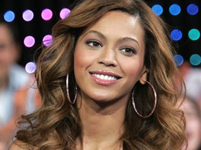 Η πολιτική κέρδισε την τέχνη