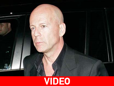 Θα έκανε τα πάντα για τις κόρες του