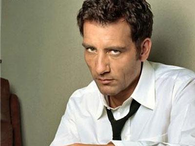 Η καλή νοικοκυρά είναι… ο Clive Owen