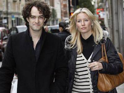 Περιμένουν το πρώτο τους παιδί