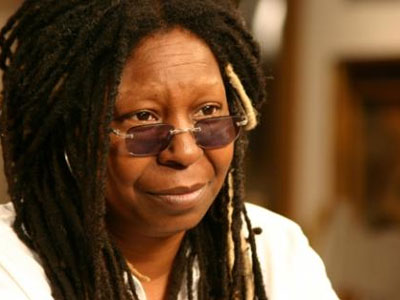 Στο πλευρό του Polanski η Whoopi Goldberg