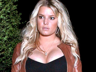 Έβγαλε βόλτα το… στήθος της