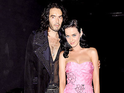 Θέλει να «προχωρήσει» τη σχέση τους