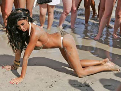 Όλα για το συμφέρον της