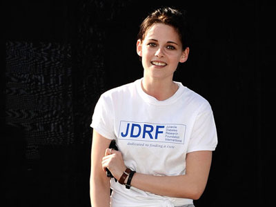 Η Kristen Stewart σε φιλανθρωπική εκδήλωση