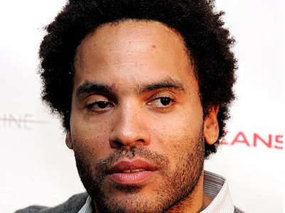 Τραγούδι, ποτό και… γυμνισμός