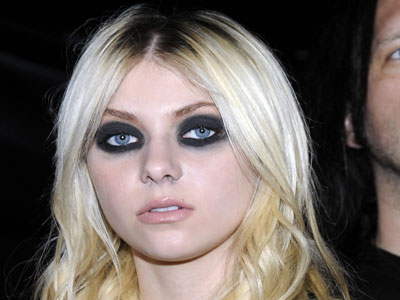 Η Taylor Momsen είναι και pop star