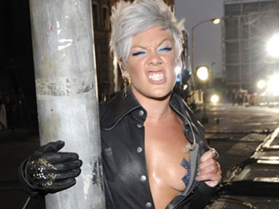 Και η Pink θα τραγουδήσει στα Grammys