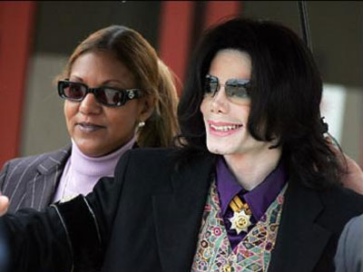 Σαν «κοράκια» πέφτουν στα λεφτά