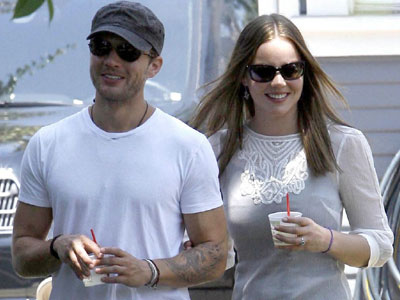 Ο Ryan Phillippe δεν μπορεί να δεσμευτεί