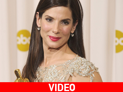 Το γιορτάζει με ένα χάμπουργκερ Το γιορτάζει με ένα χάμπουργκερ