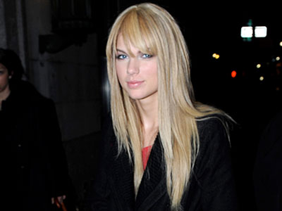 Το «ίσιωσε» η Taylor…