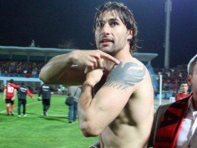 Ο Τσάνα αποθέωσε τον Κάτσε για UCK!