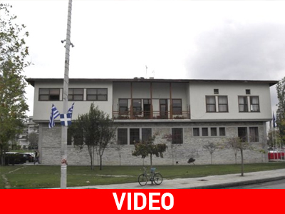 Κατάληψη του δημαρχείου Βόλου από τους εργαζόμενους στους ΟΤΑ Μαγνησίας