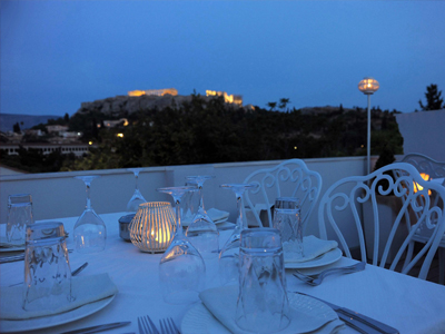 KUZINA: Στο top 10 του BBC των εστιατορίων με θέα!