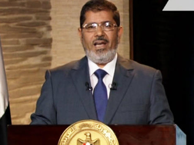 Ο Μόρσι απορρίπτει την εξουσία των δικαστών του