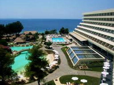 Μεταξύ των απολυμένων του Πόρτο Καρράς τρεις έγκυες Μεταξύ των απολυμένων του Πόρτο Καρράς τρεις έγκυες