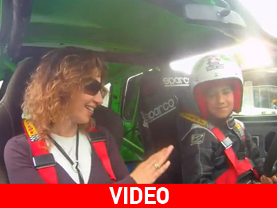 Ο Σταύρος κάνει drifting με τη μαμά του