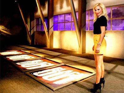 Ζητεί τις γνώμες των θαυμαστών της